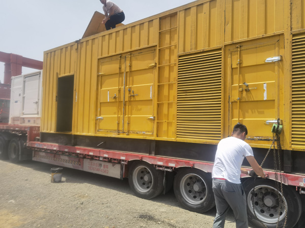 浮山除了负载情况和发动机维护，还有哪些因素会影响 200kw 柴油发电机的油耗？