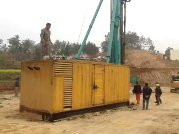 浮山如何判断水冷式机油散热器密封件是否需要更换？
